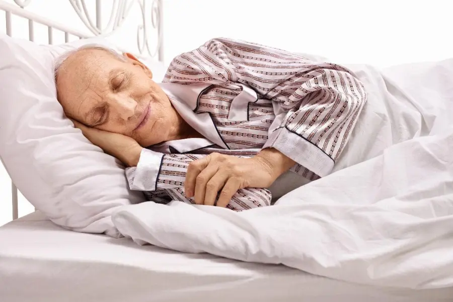 Persone anziane: di che materasso hanno bisogno?