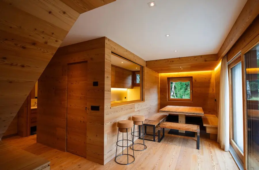 Come arredare la casa al mare e in montagna? Ecco i consigli